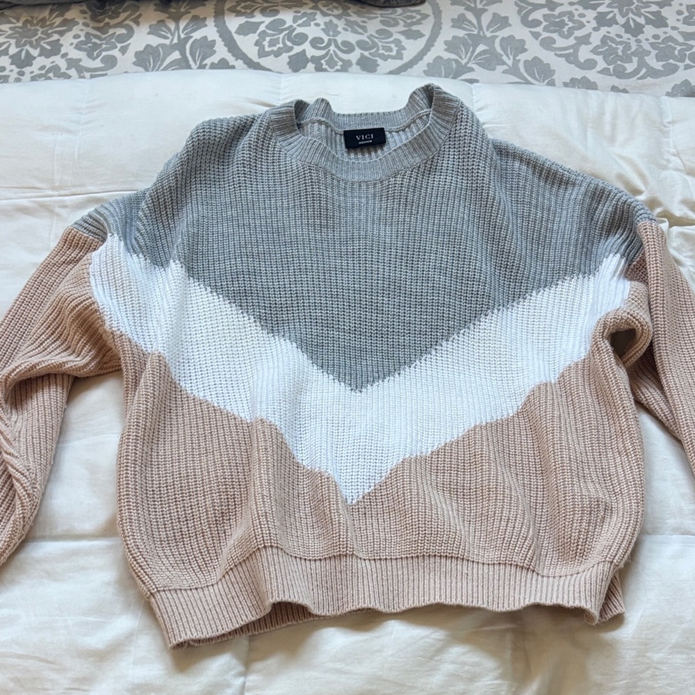 Vici Women's Chevron Knit Sweater - Gray, White, Tan